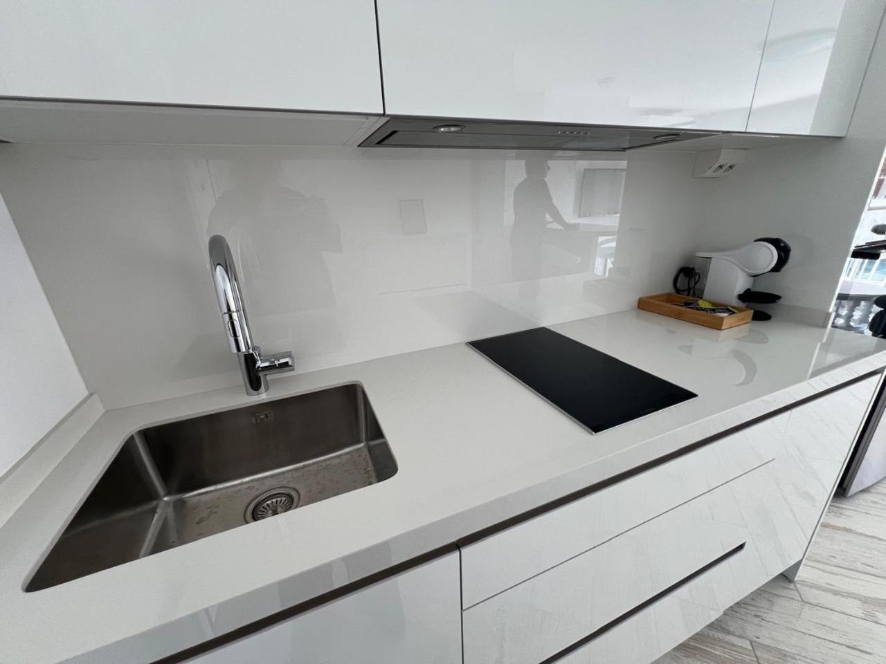 Apartment 4b On The